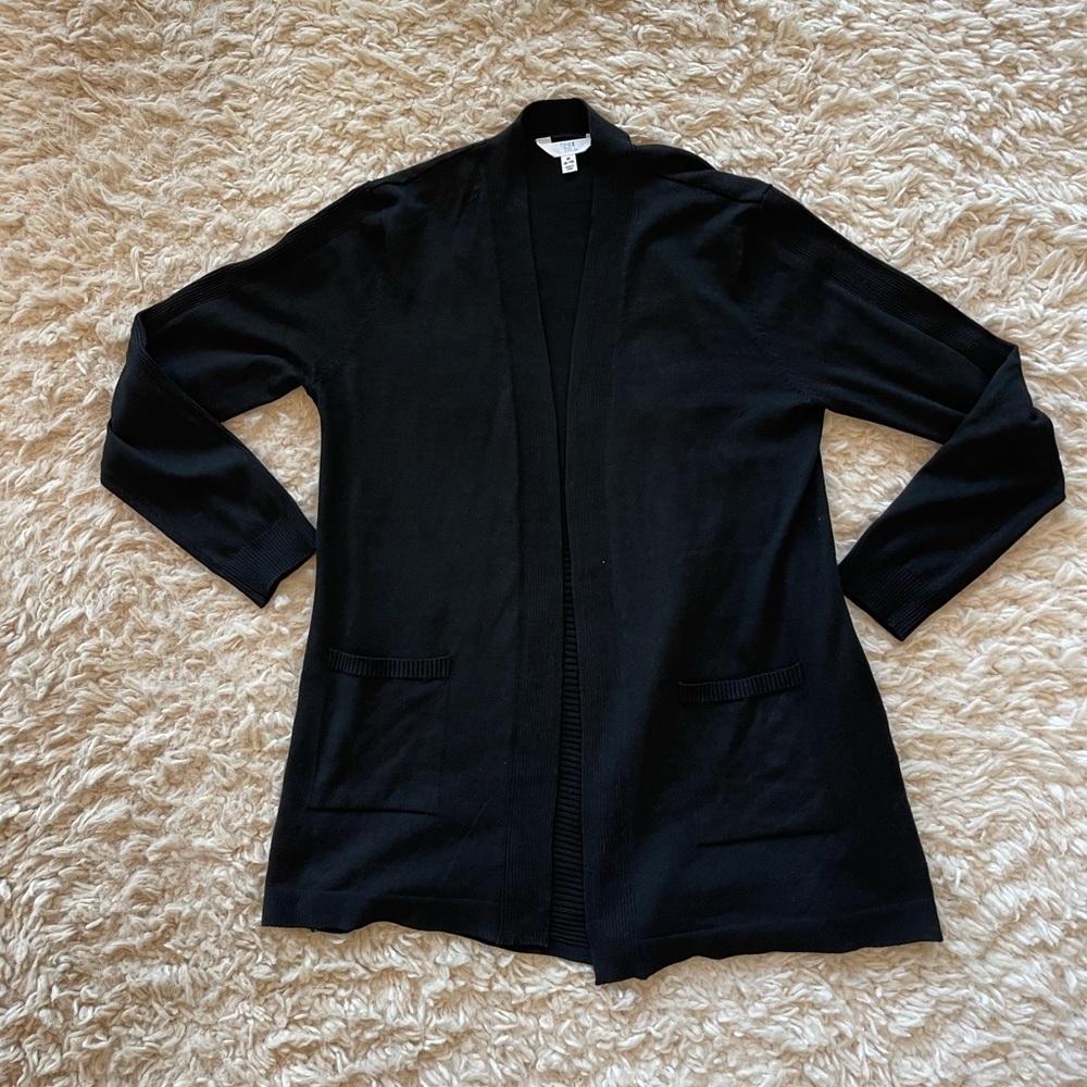 🎯 3 for $15 🎯Time and Tru Black cardigan sweater Women’s size medium